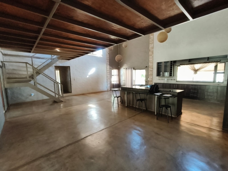 5 Bedroom Property for Sale in Mooinooi North West